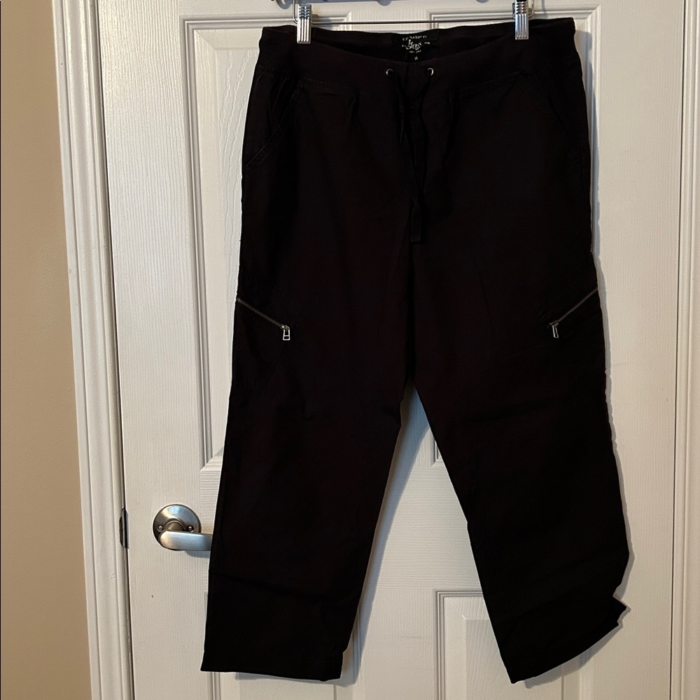 Three quarters pants!